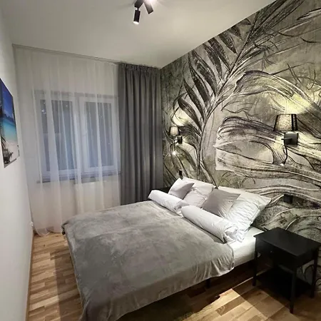 Paradise Apartment *